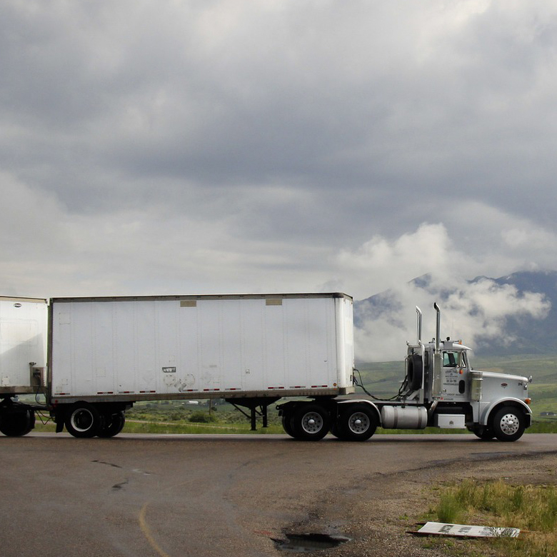 Benefits of Becoming a CDL Driver - Truck Driver Institute